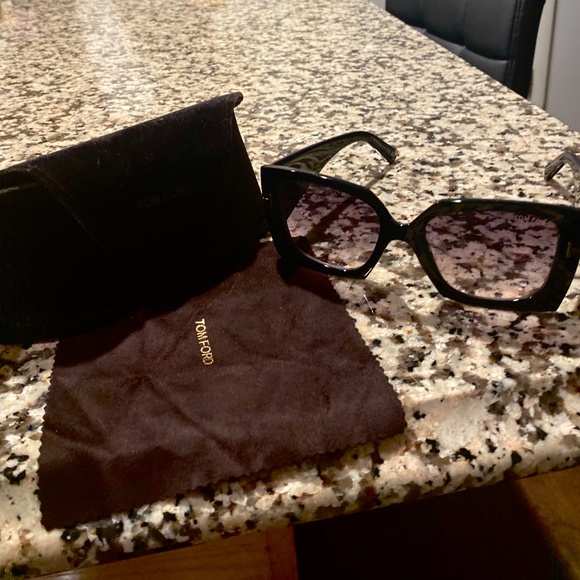 Tom Ford Jacquetta Square Sunglasses - Picture 3 of 5